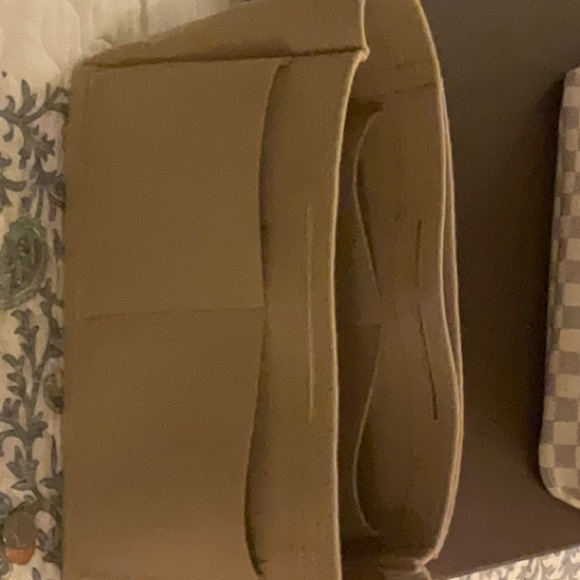 Louis Vuitton Damier Azur Tote with Tan Trim - Picture 5 of 16